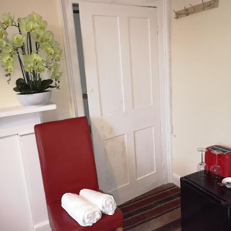 Red Carpet Guesthouse Ридинг Экстерьер фото